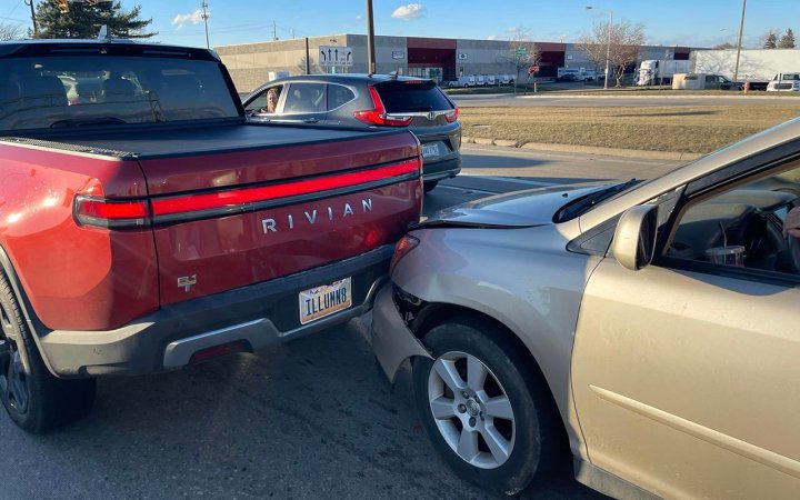 Rivian R1T Fender Bender Turns Into $42,000 Repair Bill