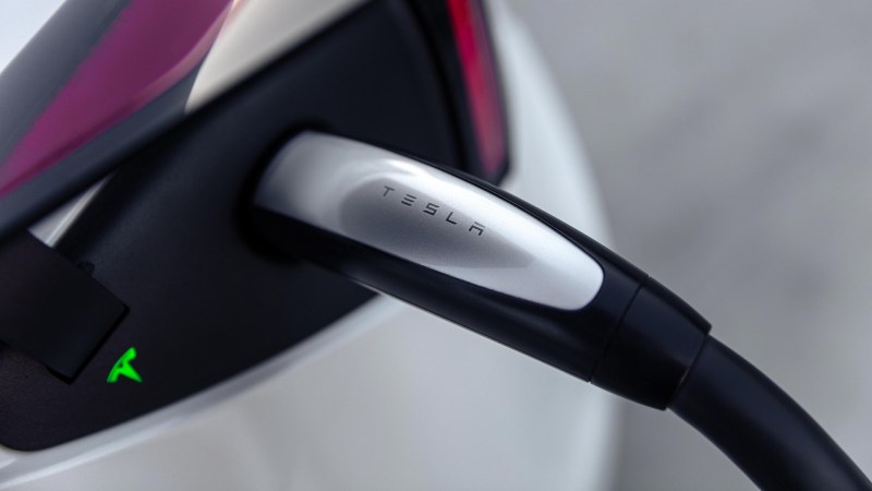 The ‘Wet Towel’ Trick Is a Low-Tech Attempt To Increase Tesla Charging Speed