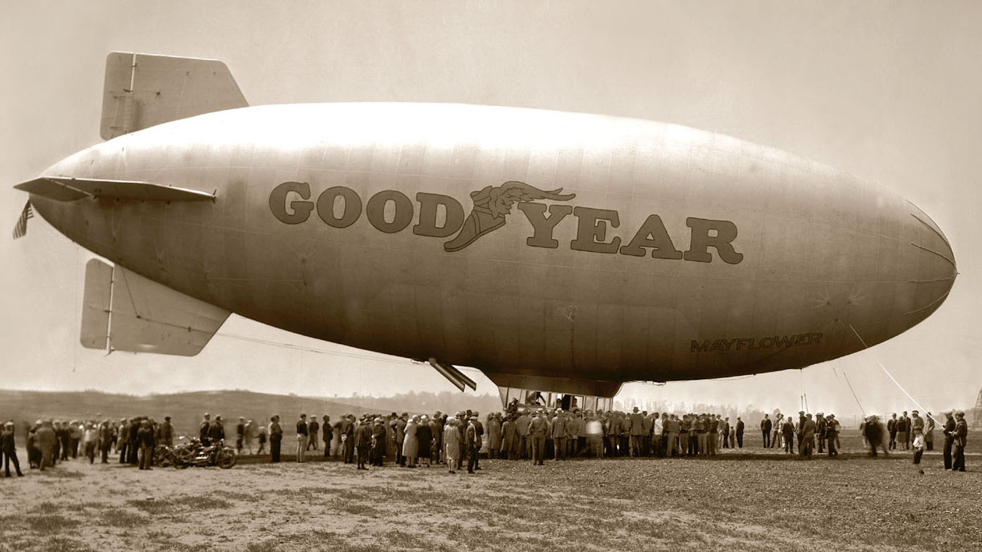 Goodyear Blimp "Mayflower"