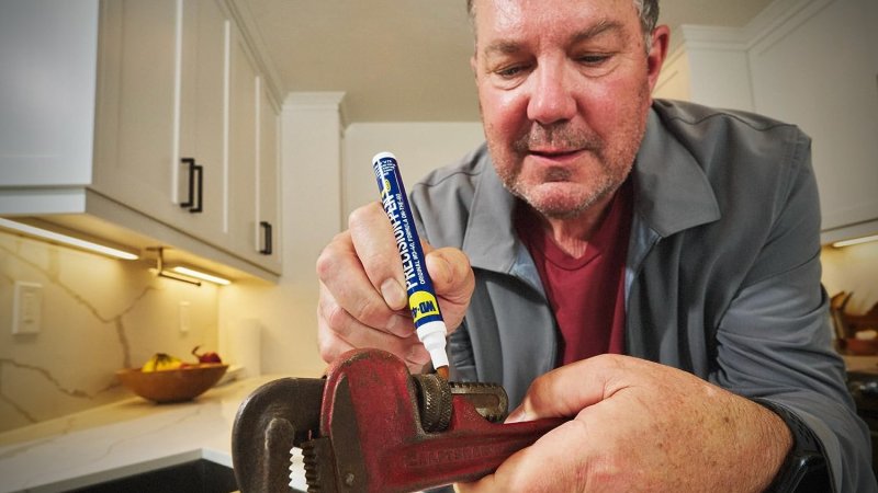 WD-40 Is Now Available in a Super Convenient  Precision Pen