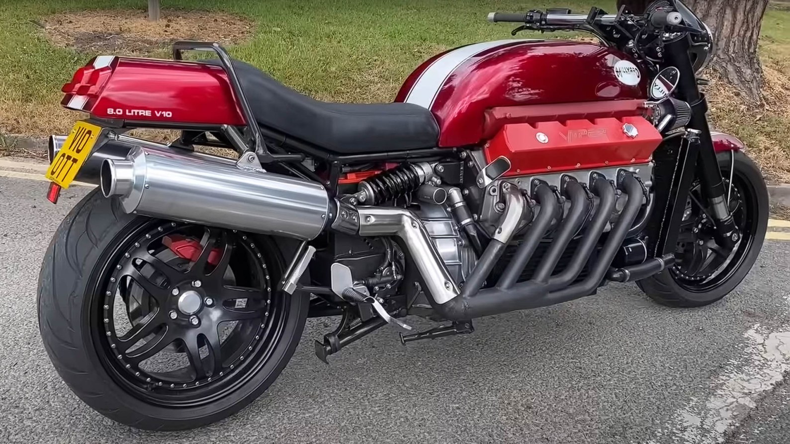 That 500-HP Viper V10 Motorcycle Just Set a New Speed Record