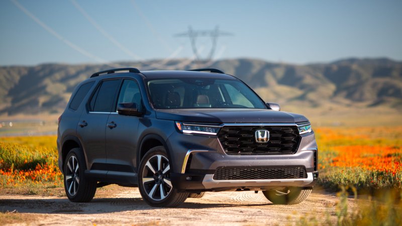 2023 Honda Pilot Review: A Great Road-Trip Mate for 8