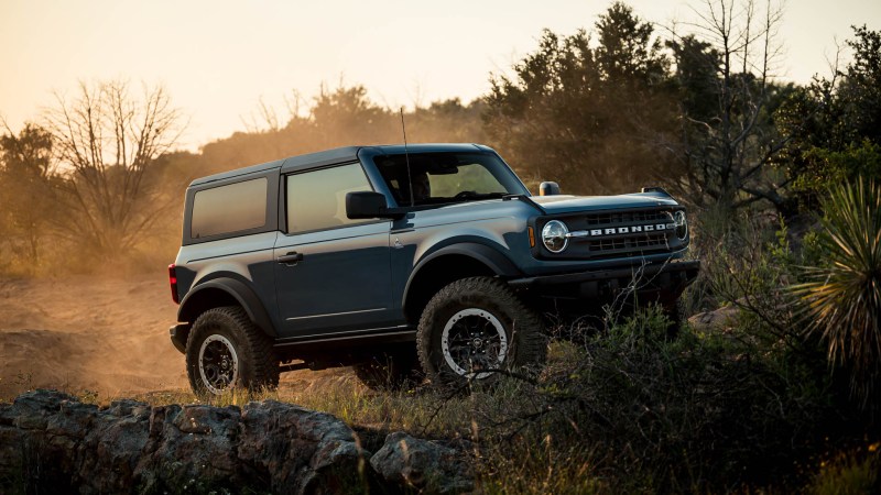 2024 Ford Bronco Drops Base Model, Now Starts Nearly $4,000 Higher