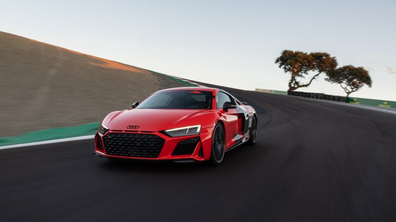 Audi R8 Final Lap: Driving the Mid-Engine Legend Into the Sunset at Laguna Seca