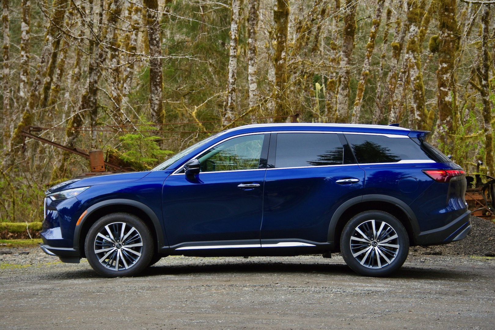 2023 Infiniti QX60 Sensory AWD side profile