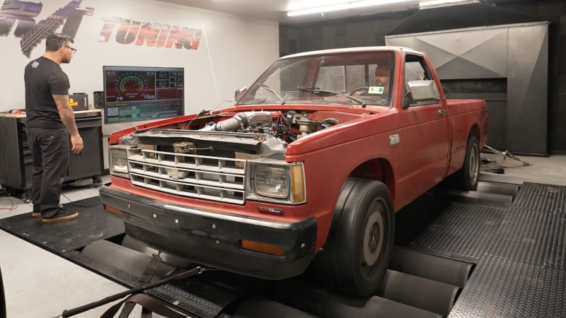 Homemade GMC Syclone Makes More Power Than a Real One for the Price of an Old Civic