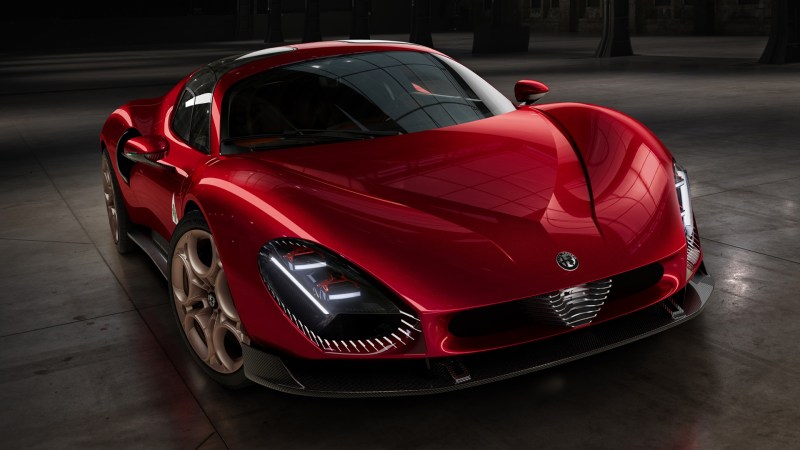 Whoa: Alfa Romeo 33 Stradale Revealed as Stunning 620-HP Supercar