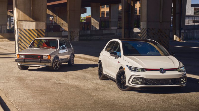 VW Golf GTI, Golf R Will Drop Manual Transmission Option in 2024