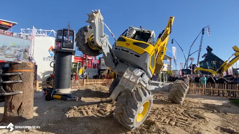 These Walking ‘Spider’ Excavators Are Amazing—and Creepy