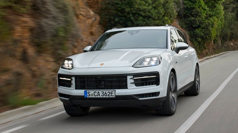 2024 Porsche Cayenne S E-Hybrid: Come for 512 HP, Stay for Purple Seats