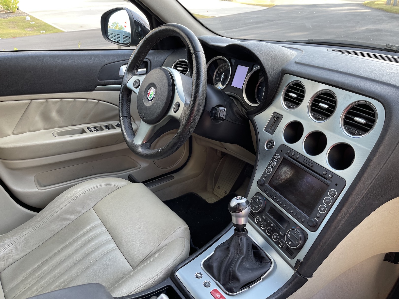 2009 Alfa Romeo 159 interior