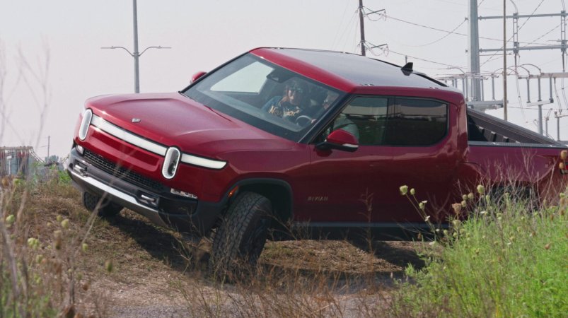 Rivian R1T With 410-Mile Range Arrives With Huge New ‘Max Pack’ Battery