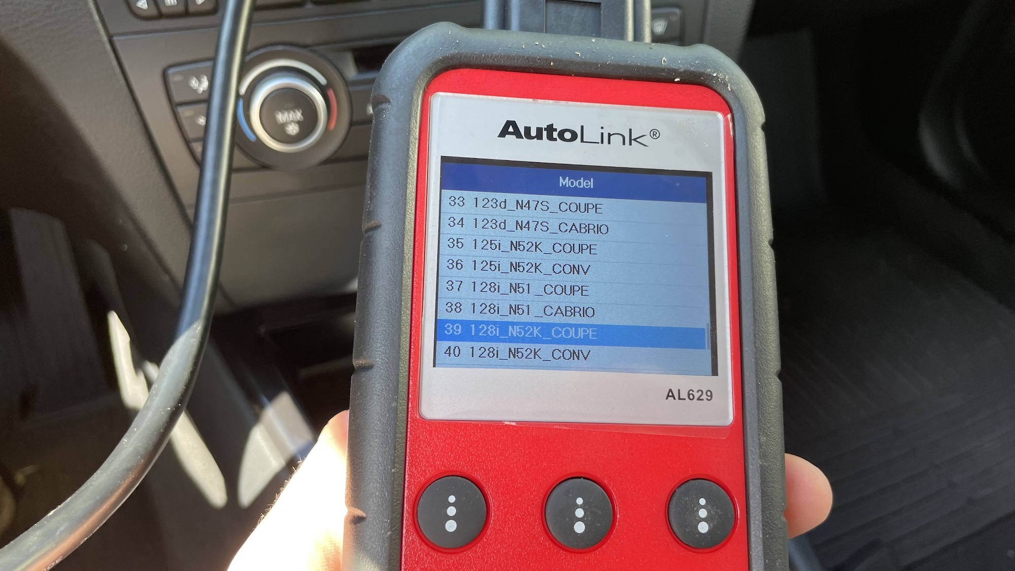 The Autel AutoLink AL629 Diagnostic Scan Tool