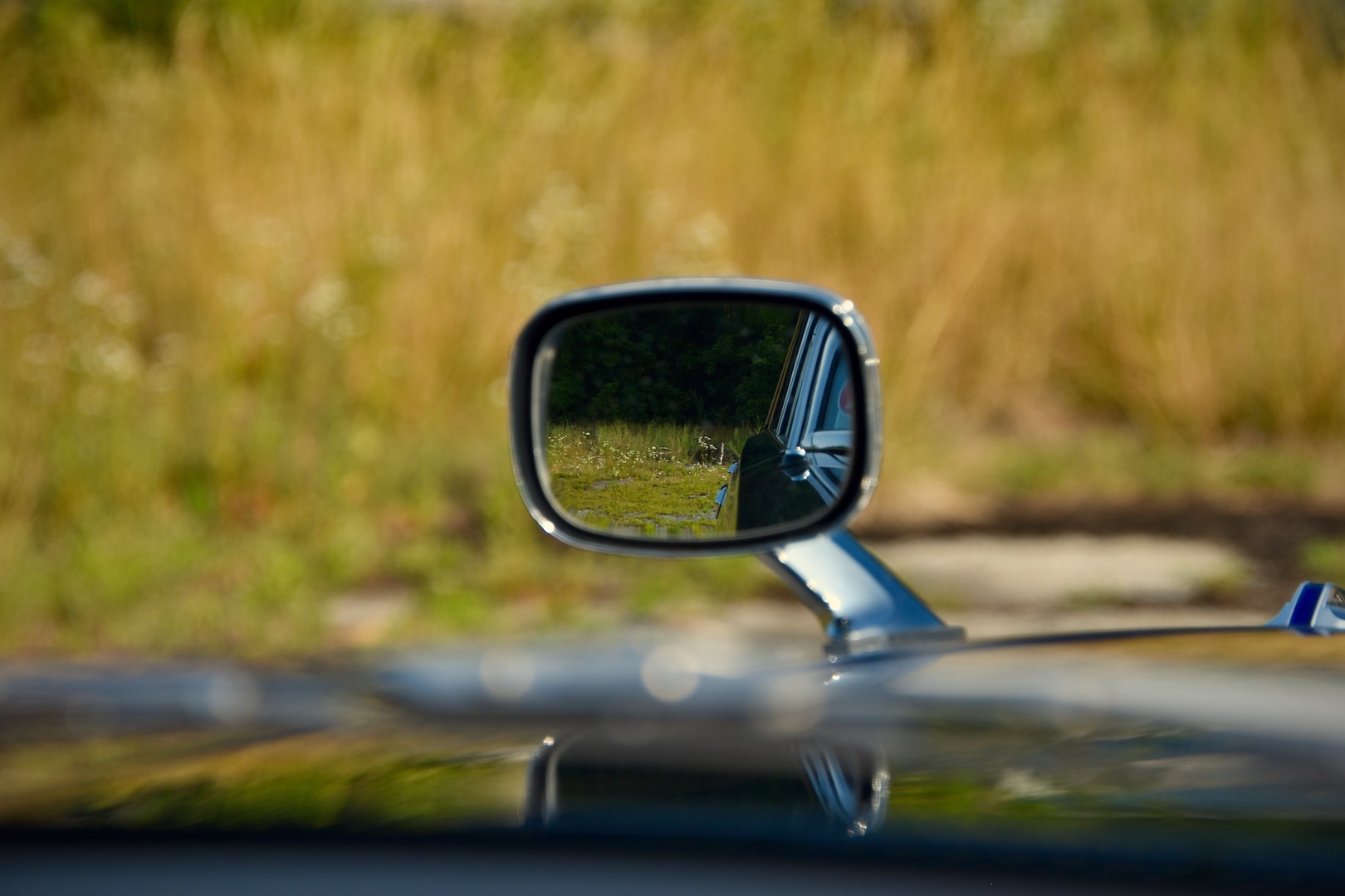 1989 Nissan President fender mirror