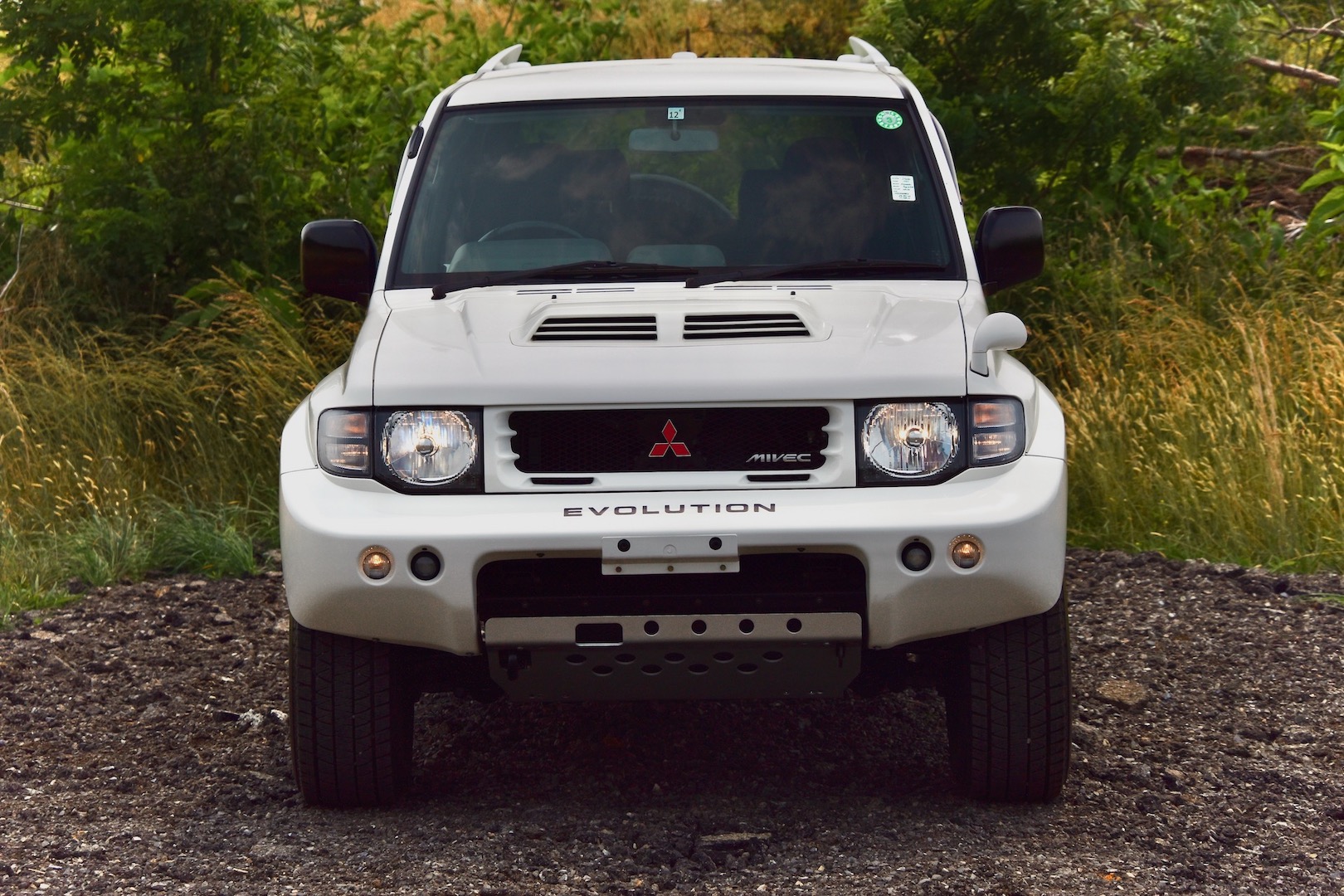 1997 Mitsubishi Pajero Evolution frontal view, showing the spoiler endplates