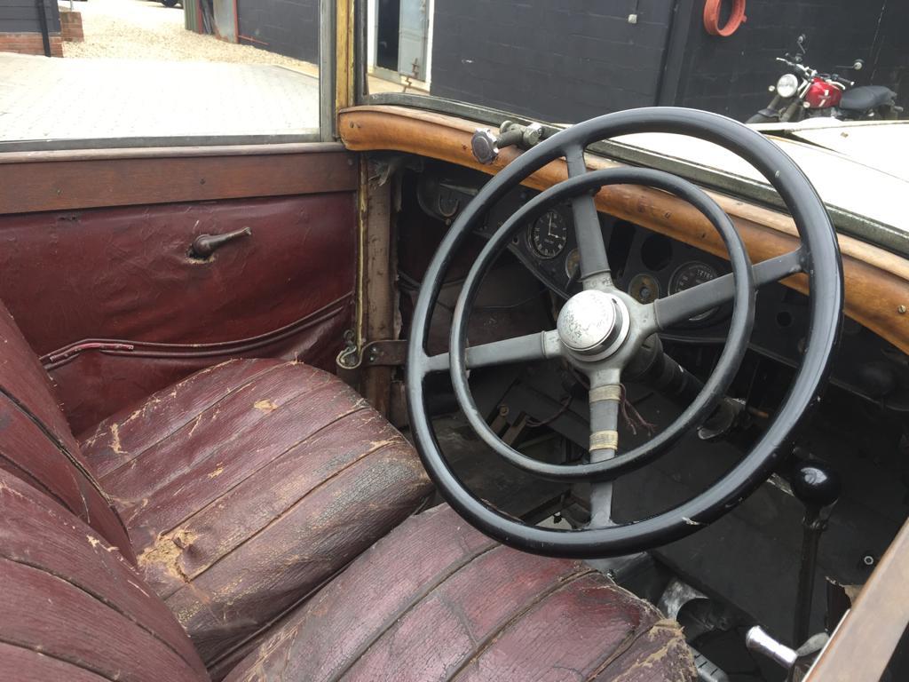 1930 Talbot Darracq interior