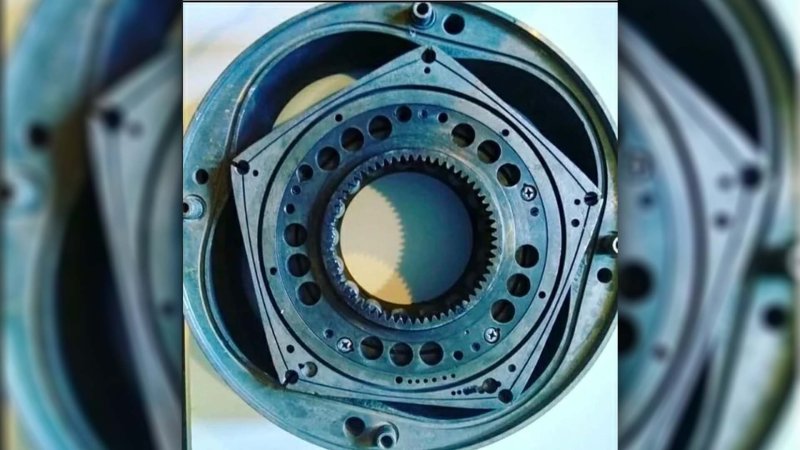 Soviet Five-Pointed Rotary Is the Final Boss of Wankel Engines