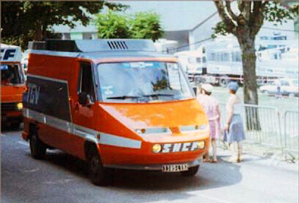 Renault Master TGV Sud-Est van