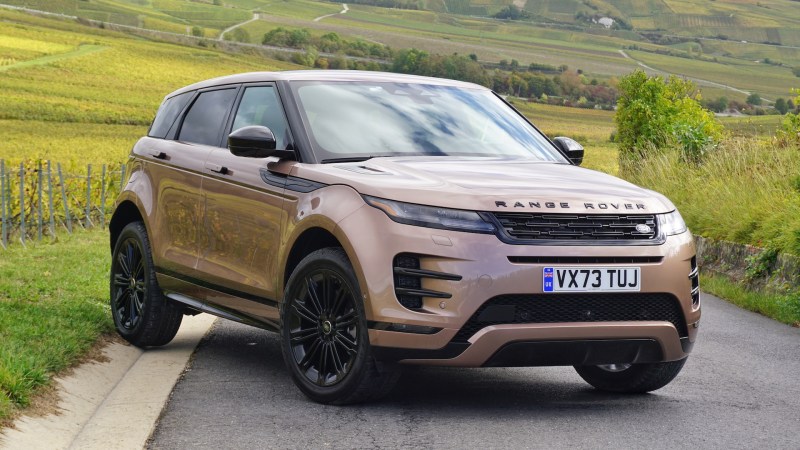 2024 Range Rover Evoque First Drive Review: A Designer Crossover for the Trendy Crowd