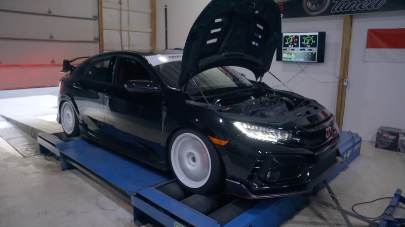 This 800-HP Honda Civic Type R Has All-Wheel Drive Using CR-V Parts