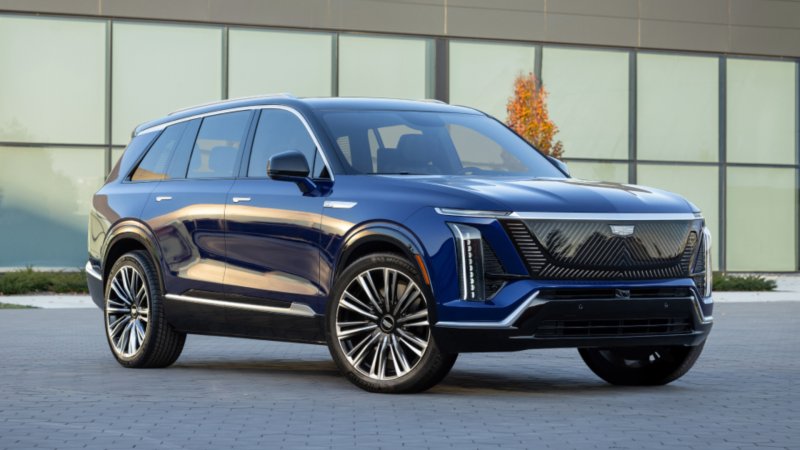 2026 Cadillac Vistiq Electric SUV Will Offer Three Rows and Handsome Looks