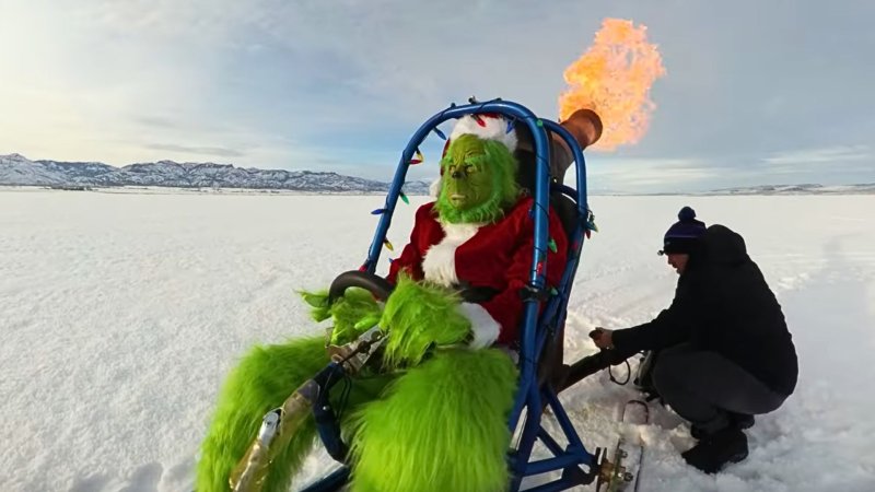 Watch Your Gifts: The Grinch Has a Rocket-Powered Sleigh