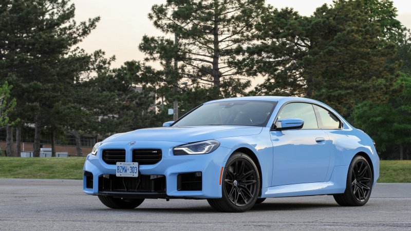 The 2023 BMW M2 Is Still the Fun-Loving Baby of the Family