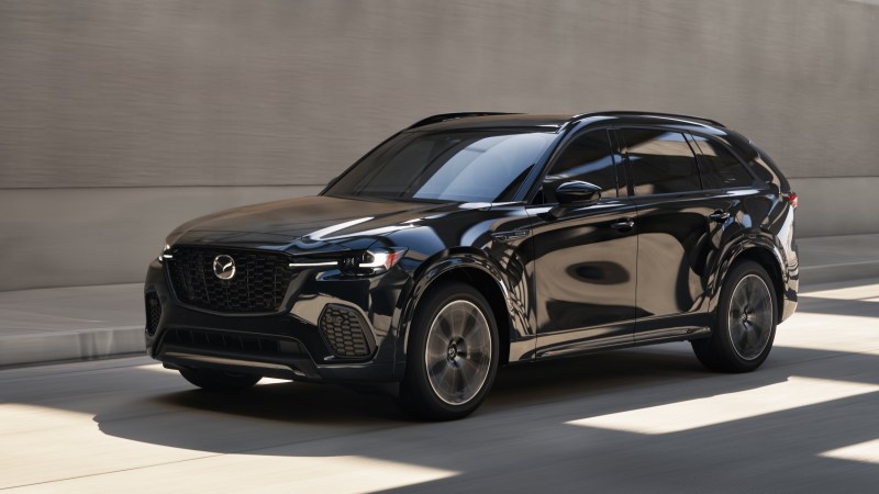 The 2025 Mazda CX-70 Is a Sharp-Looking Two-Row CX-90