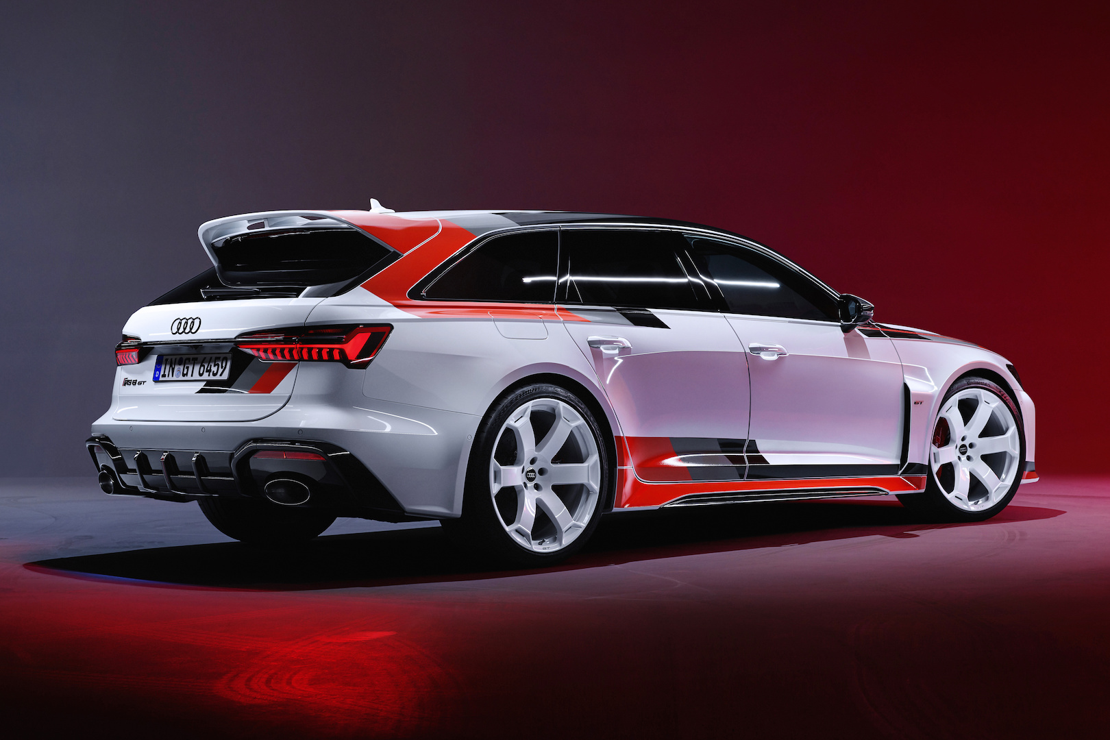 2025 Audi RS6 Avant GT Is a 621-HP Tribute to an IMSA Racing Legend