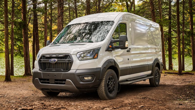 2023 Ford Transit Trail