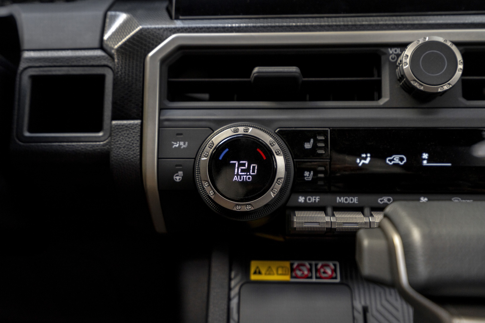 2025 Toyota 4Runner dials and buttons