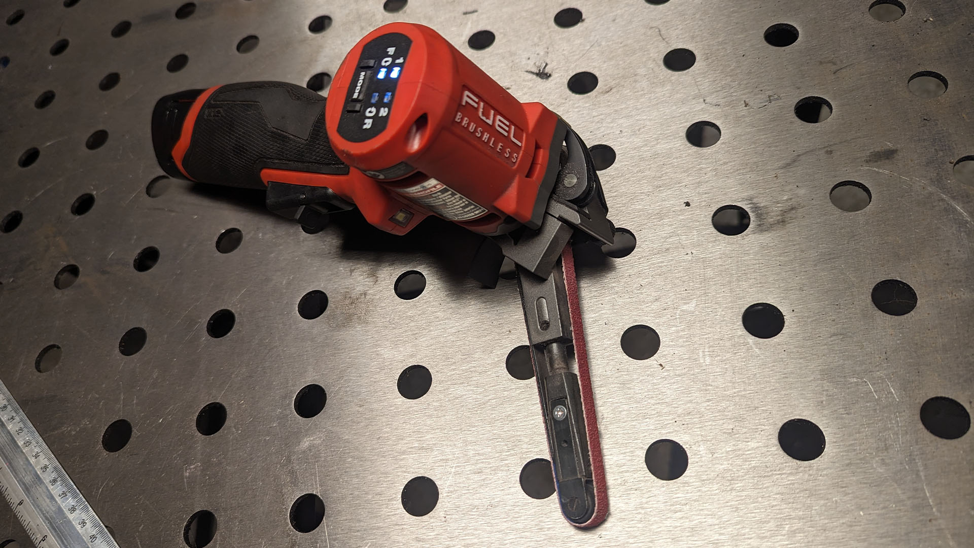 Milwaukee M12 Cordless Bandfile Review