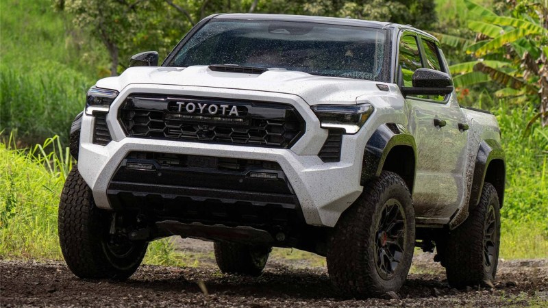 Toyota Still Looking Into Electrified Small Pickup, North American CEO Says