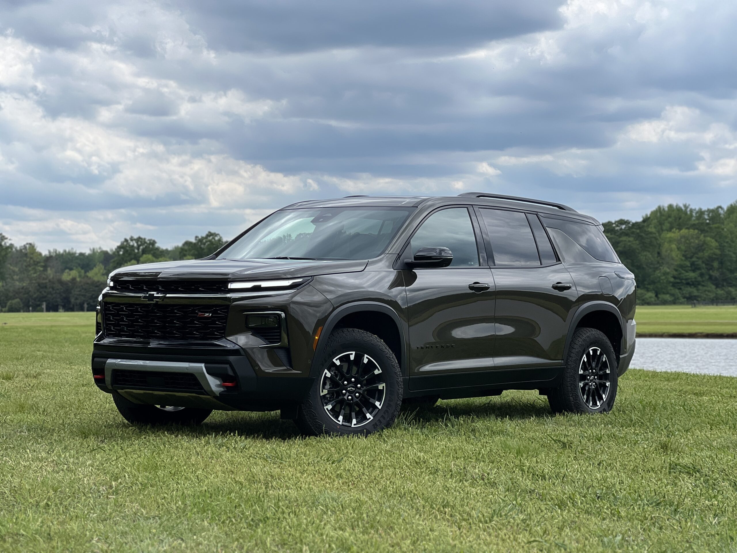 2024 Chevrolet Traverse First Drive Review: Zaddy Looks, Dad-Bod ...