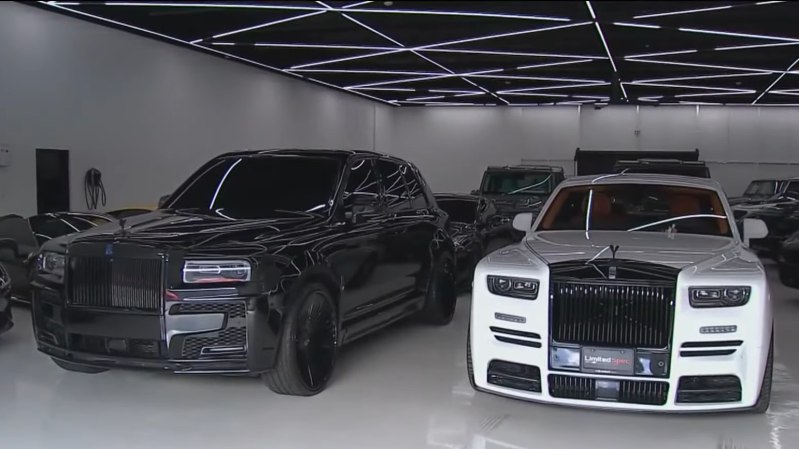 Thieves Got a Florida Car Dealer to Deliver a Rolls-Royce Cullinan Right to Them