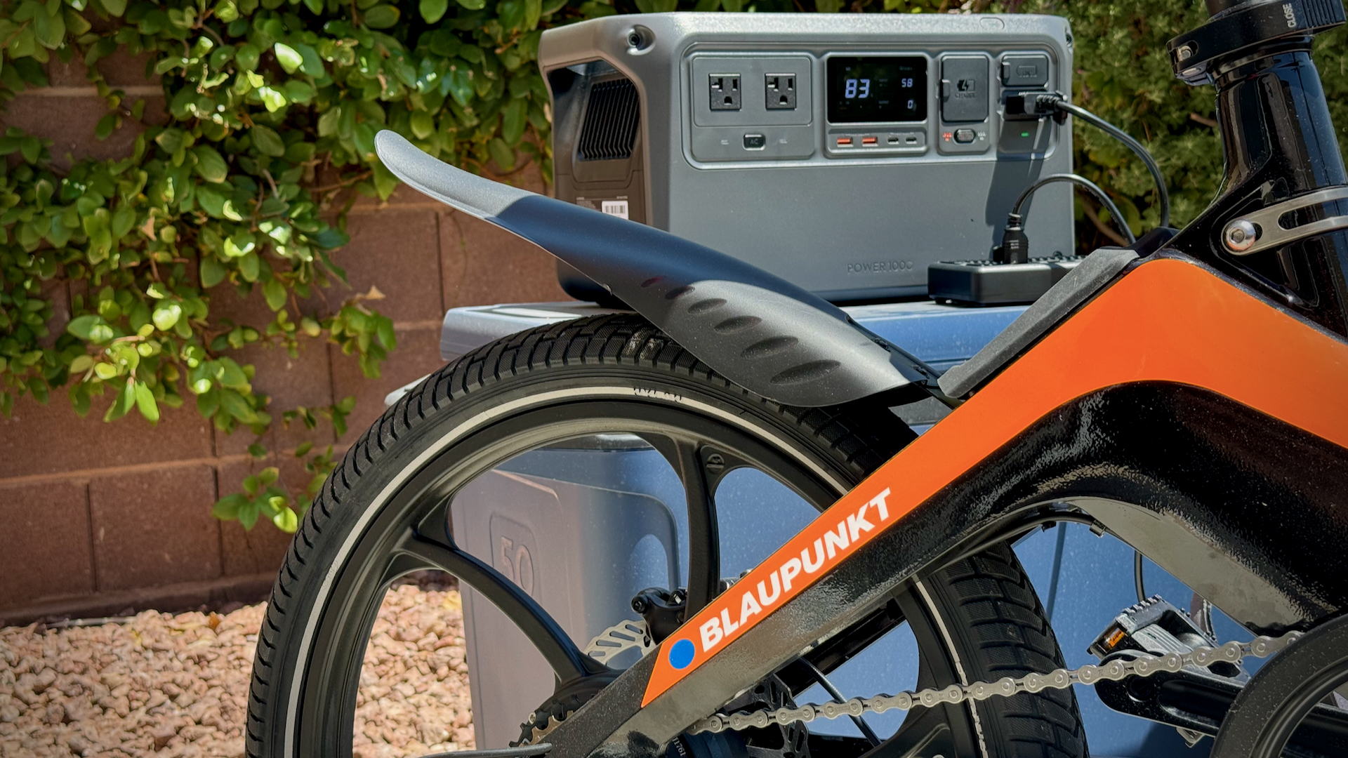 Solar charging E-Bike