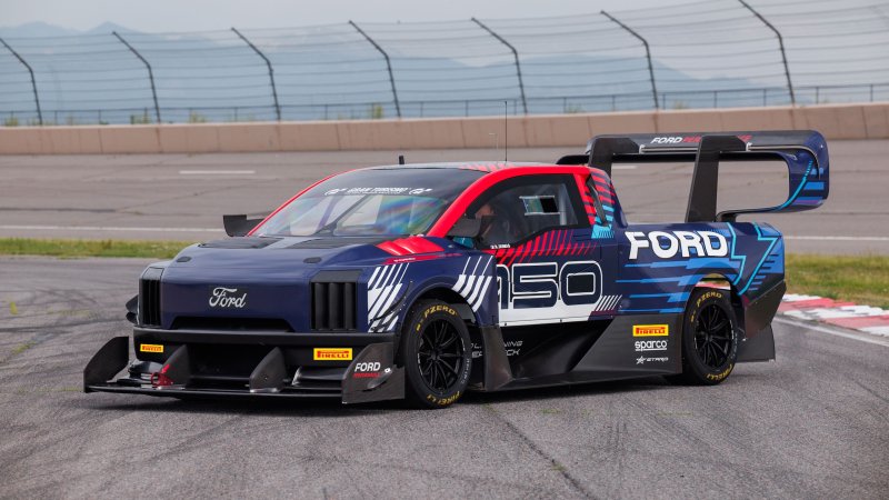 Ford F-150 Lightning SuperTruck front three-quarter view.