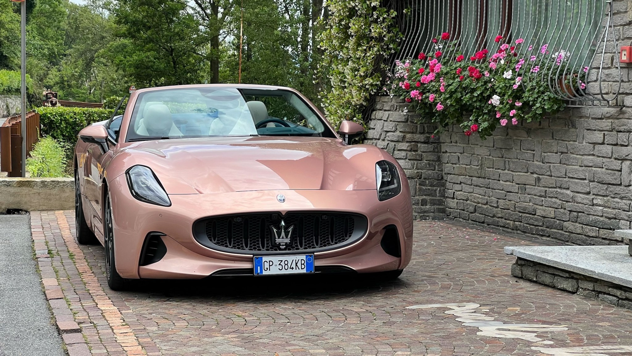 2025 Maserati Gran Cabrio Folgore First Drive Review: This Glam EV Is a ...