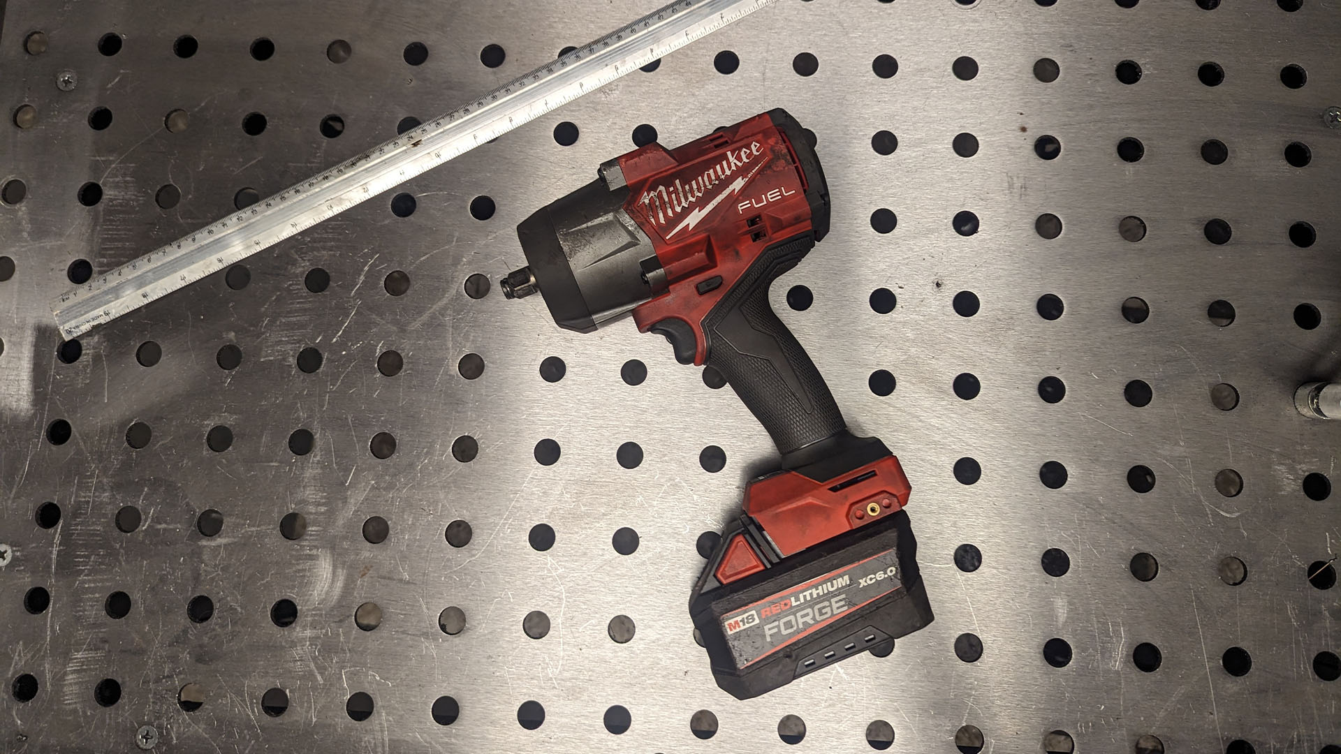 Milwaukee M18 High-Torque Impact Wrench 