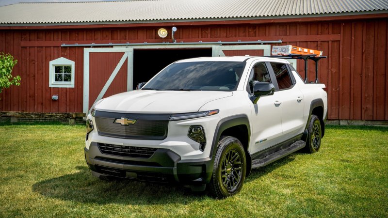 $16,000 Under MSRP: Dealers Are Desperate To Sell Chevy Silverado EVs