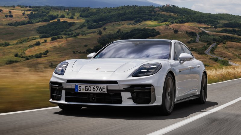 2025 Porsche Panamera Reaches New Peak With Turbo S E-Hybrid and GTS