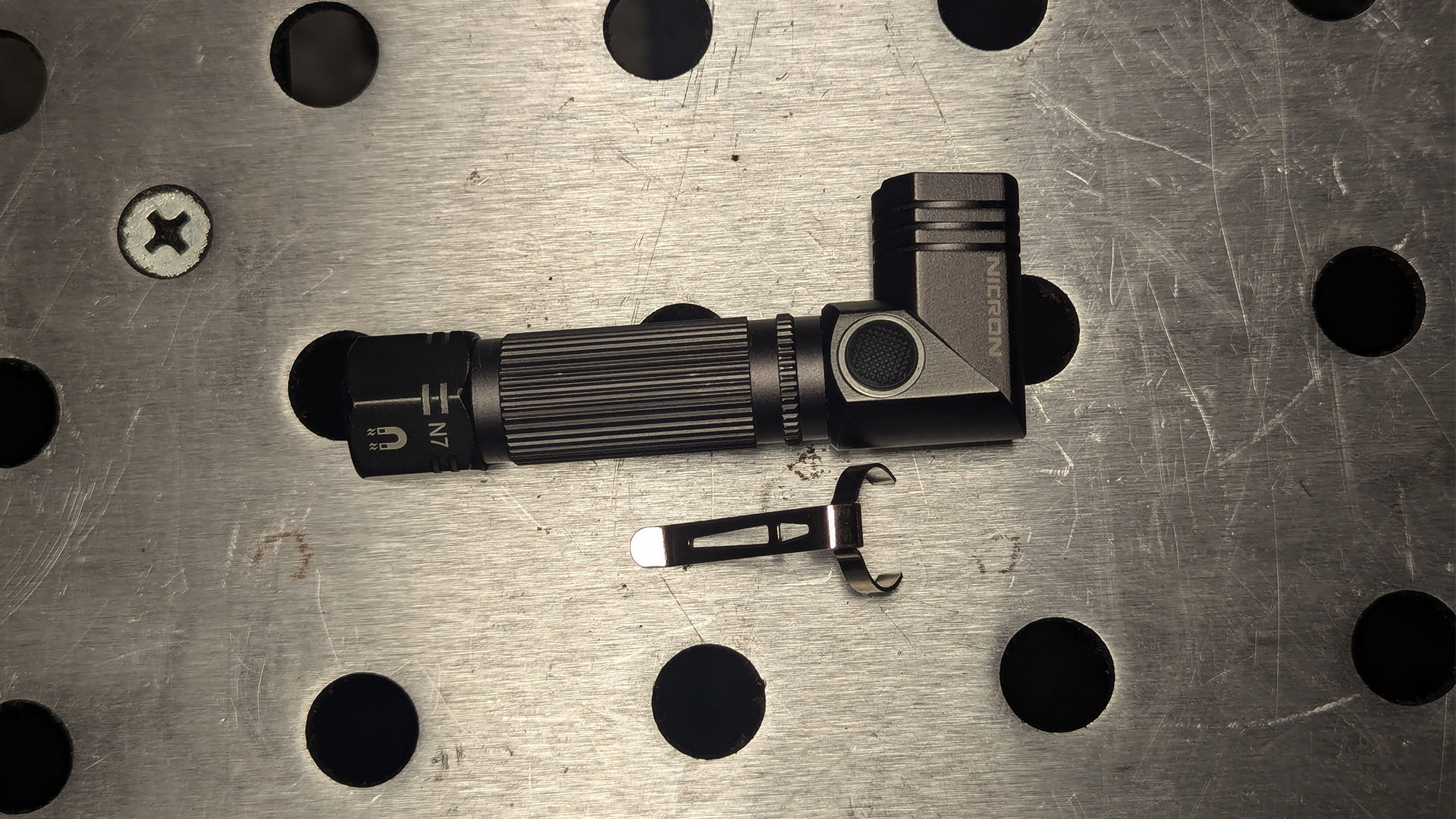 Nicron N7 600 Lumen Tactical Flashlight Review 