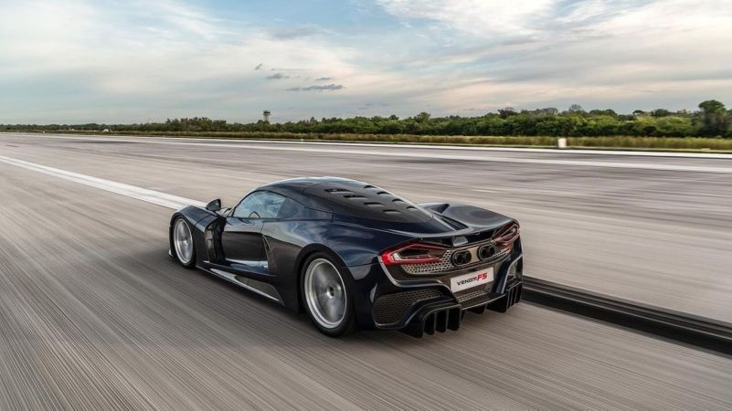 Hennessey Venom F5 Crashes at 250 MPH on Kennedy Space Center Runway