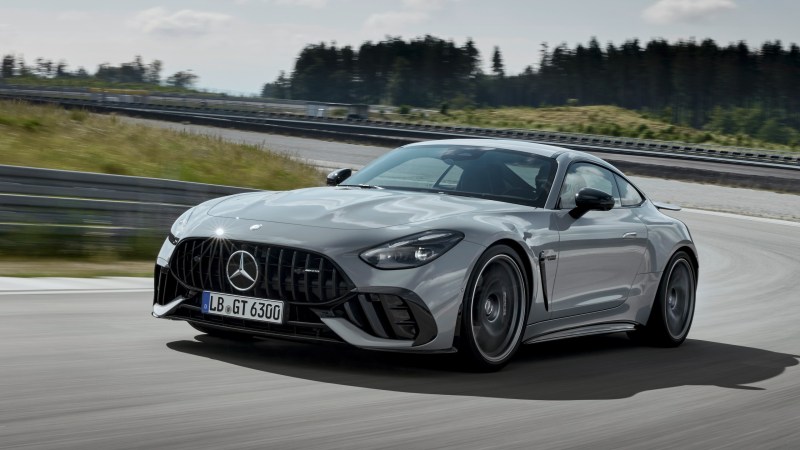 Mercedes-AMG GT 63 PRO 4MATIC+ | vorläufige Angaben, Energieverbrauch kombiniert: 14,1 l/100 km | CO2-Emissionen kombiniert: 319 g/km | CO2-Klasse: G), MANUFAKTUR alpingrau uni, Leder Nappa/Mikrofaser MICROCUT schwarz, MANUFAKTUR Innenhimmel Mikrofaser MICROCUT schwarz;vorläufige Angaben, Energieverbrauch kombiniert: 14,1 l/100 km | CO2-Emissionen kombiniert: 319 g/km | CO2-Klasse: G Mercedes-AMG GT 63 PRO 4MATIC+ | provisional figures; combined energy consumption: 14.1 l/100 km | CO2 emissions combined: 319 g/km | CO2 class: G), MANUFAKTUR alpine grey solide, Nappa leather/MICROCUT microfibre black, MANUFAKTUR roof liner in black MICROCUT microfibre;provisional figures; combined energy consumption: 14.1 l/100 km | CO2 emissions combined: 319 g/km | CO2 class: G