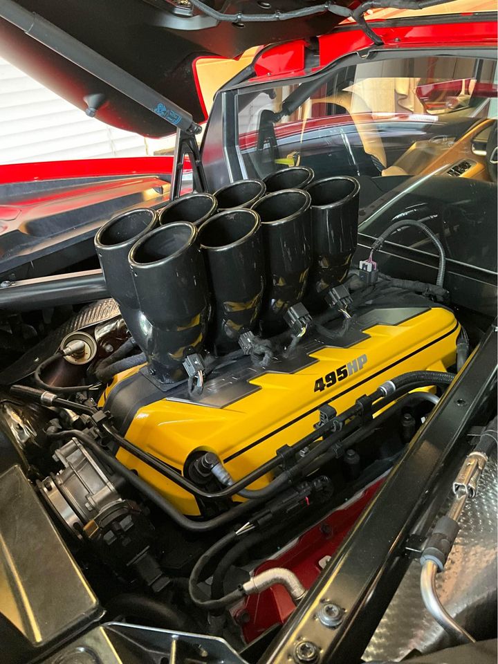 Fake velocity stacks and independent throttle bodies on a C8 Corvette engine cover