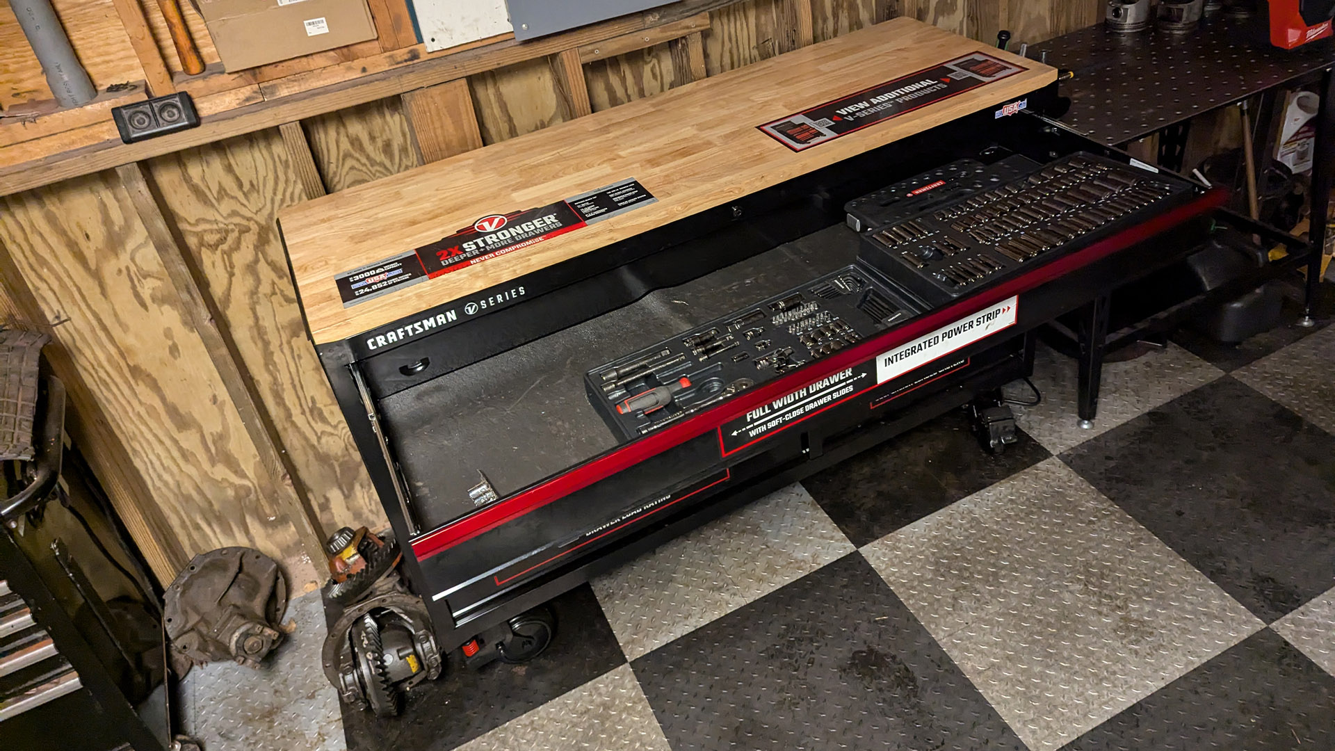 Craftsman V-series mobile workstation