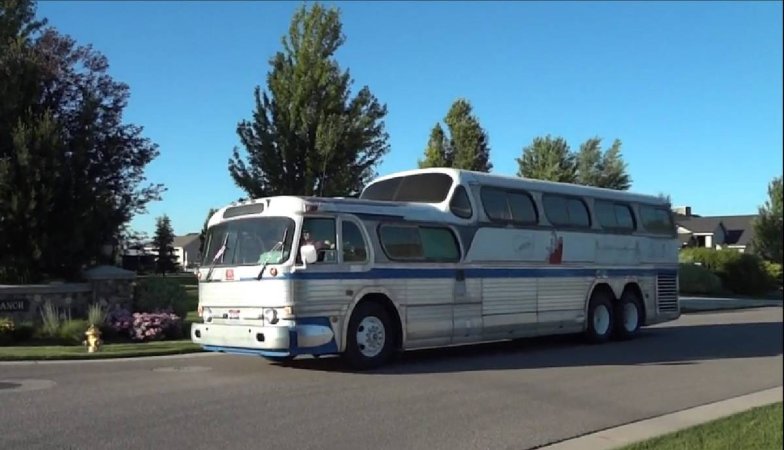 One of the Last Surviving Double-Decker Greyhound Buses Is For Sale on Craigslist