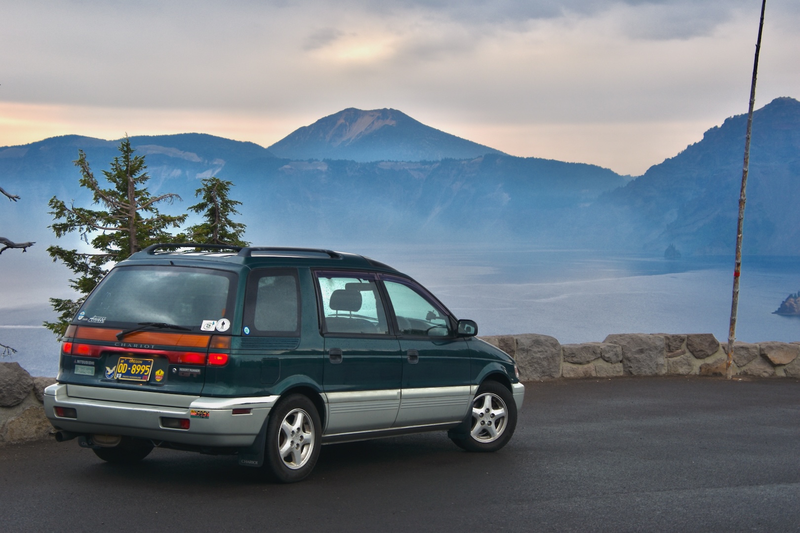 1996 Mitsubishi Chariot Resort Runner GT at Crater Lake