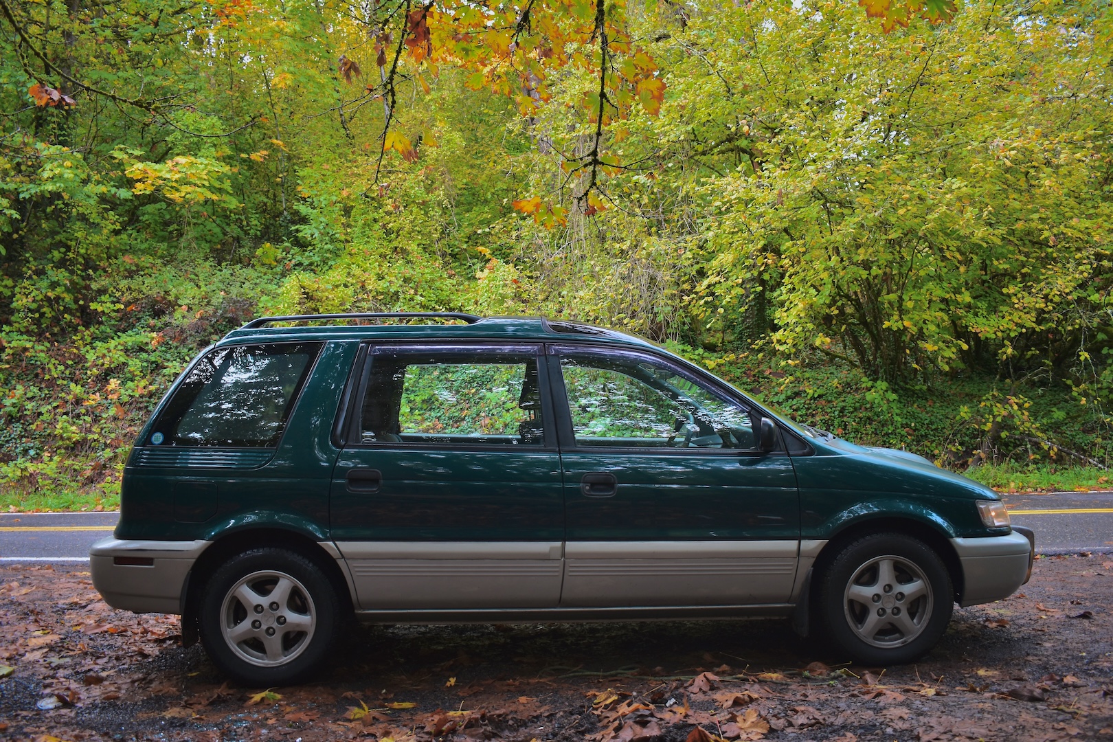 1996 Mitsubishi Chariot Resort Runner GT among fall leaves