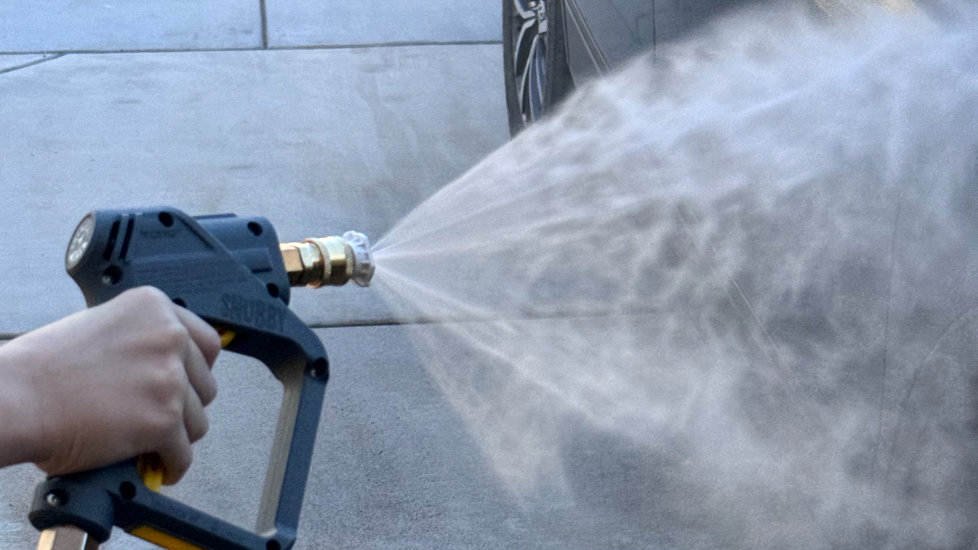 Chemical Guys' Stubby water wand with DeWalt electric pressure washer.